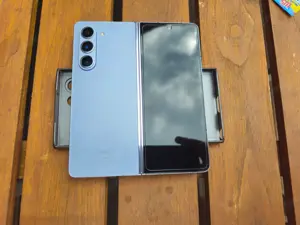 Samsung Z Fold 5 (256 GB Sky Blue)