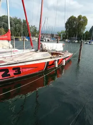 Segelboot zum Basteln und Neuaufbau