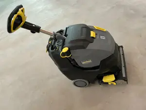 KÄRCHER Scheuersaugmaschine BR 4522 C