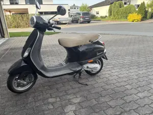 Vespa LX 50 Moped   Mofa