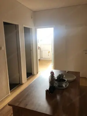 Helles 15m -Zimmer in zentraler 3er-WG in Innsbruck (Klinik Hauptuni-Nähe) Bild 4