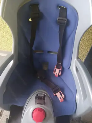 Kinderfahrradsitz Hamax ohne Gepäckträger zu verschenken  Bild 2