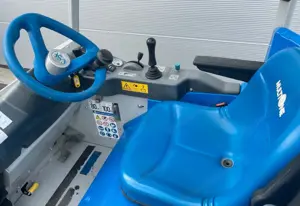 Multione MK Hoflader Radlader mit Schaufel-Palettengabel Avant Bild 9