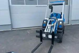 Multione MK Hoflader Radlader mit Schaufel-Palettengabel Avant Bild 2