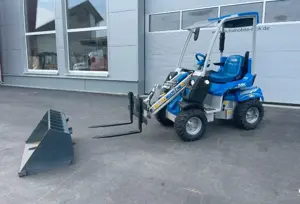 Multione MK Hoflader Radlader mit Schaufel-Palettengabel Avant