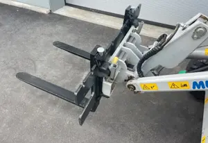 Multione MK Hoflader Radlader mit Schaufel-Palettengabel Avant Bild 7