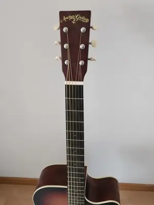 Neuwertige Western-Gitarre zu verkaufen  Bild 2