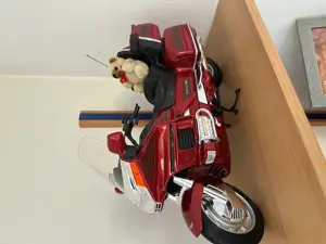 Metal Goldwing Cast Rot Bild 2