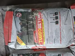 Turbo-Beton;  8 Säcke je 23 kg