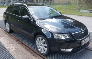 Skoda Octavia III Style, 4x4, 150PS, Handschaltung, Glaspanoramaschiebedach Bild 3