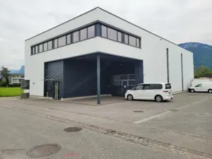 Vermiete Lagerfläche in neuwertiger Halle  Gewerbeflächen Hochregallager Werkstatt Büro 