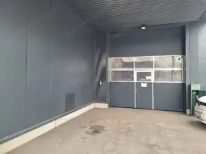 Vermiete Lagerfläche in neuwertiger Halle  Gewerbeflächen Hochregallager Werkstatt Büro  Bild 2