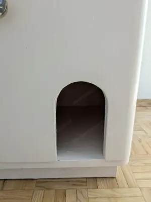 Katzenkästchen mit Kratzbaum Bild 6