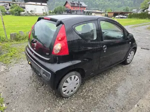 Peugeot 107 Junior Bild 4