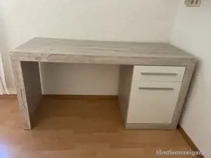 Schreibtisch   Desk
