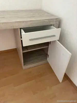 Schreibtisch   Desk Bild 3
