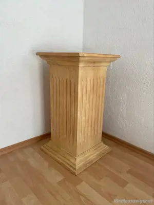 zwei Holz-Säulen  Bild 3