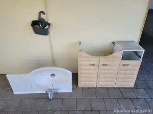 zu verschenken: Waschbecken mit Unterschrank Bild 2