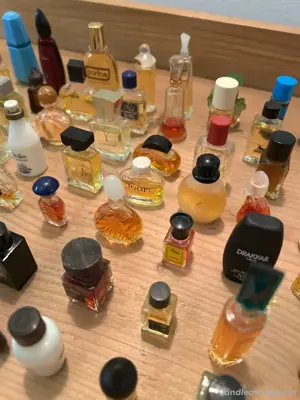 116 Stück Miniatur Flacons für Sammler