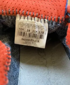 Turnschuh der Marke Lowa, Größe 28 Bild 5