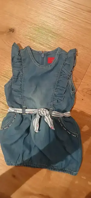 Zu Verschenken Babykleider gr 68