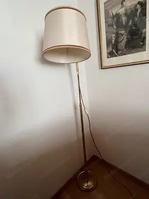dekorative Stehlampe