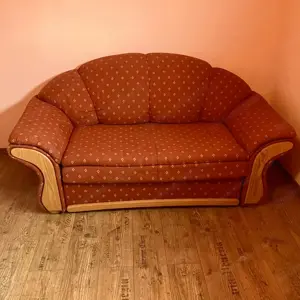 Ausziehbares Sofa, unbenutzt.