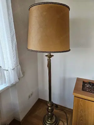 antike Lampe, Stehlampe