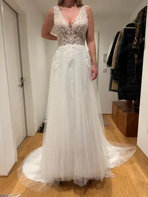 NEU (nicht abgeändert) Brautkleid Marke Fara Sposa - Love