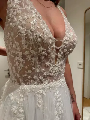 NEU (nicht abgeändert) Brautkleid Marke Fara Sposa - Love Bild 3