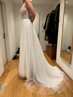NEU (nicht abgeändert) Brautkleid Marke Fara Sposa - Love Bild 7