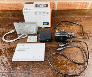 Sony Cyber-shot DSC-W800 Digitale Kompaktkamera