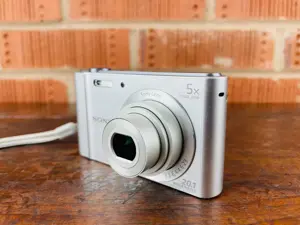 Sony Cyber-shot DSC-W800 Digitale Kompaktkamera Bild 2
