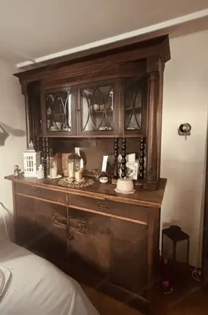 Wohnzimmerschrank 