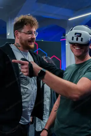 Mitarbeiter in im VR-Bereich auf geringfügiger Basis gesucht! Bild 6