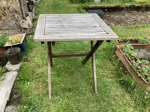 Gartentisch