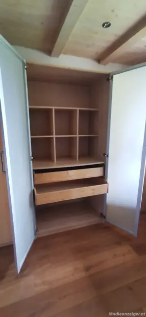 Grosser Schrank zu verschenken  Bild 2