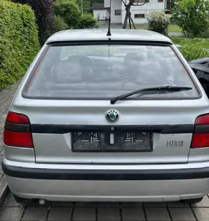 Skoda Felicia für Bastler oder Ersatzteilager Bild 2