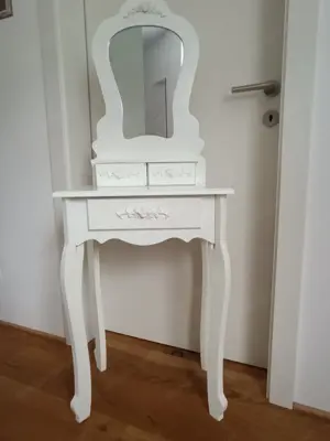 Schminktischchen zu verkaufen Bild 2
