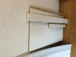 Weißer Schrank Vollholz für Kinderzimmer  Bild 2