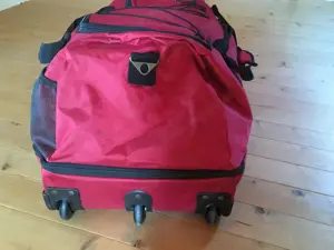 Geräumige Reisetasche Cocoona mit Rollen Bild 4