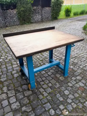 Stabile Werkbank auf Rollen 