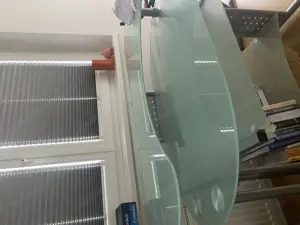 Schreibtisch aus Glas