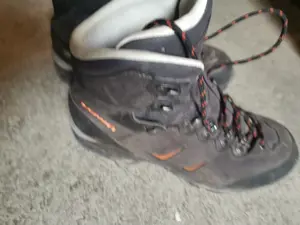 Lowa Wanderschuhe 42 Bild 3