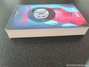 Watched (signiert und ungelesen) Bild 3