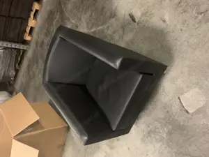 Mehrere Ledersessel und Bänke zu verschenken Bild 2