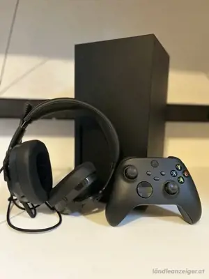 Xbox serie x mit kopförer und controller , die ganze Konsole funktioniert sehr gut