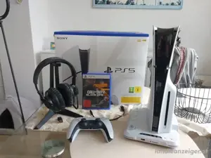 PS5 PlayStation 5 sony slim mit kopförer und controller 