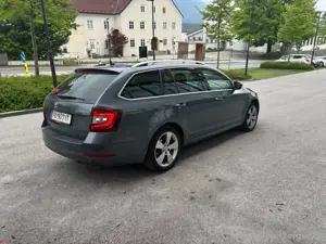 Skoda Octavia Automatik Bild 2