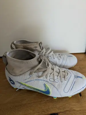 Fußballschuhe Nike Größe 33